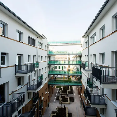 Vagabond Corvin Apartament *